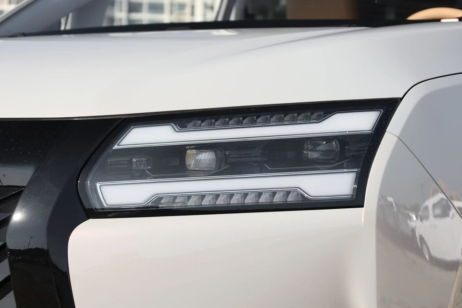 德州伟梵【25款 五菱星光730 近光支架】 安装图解