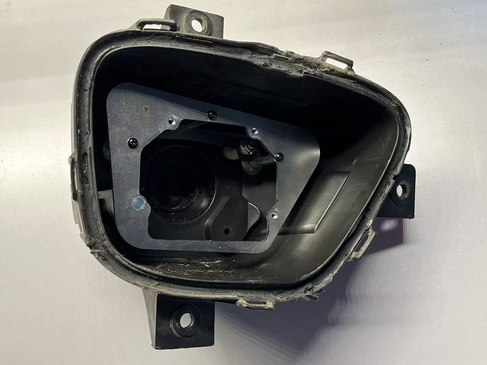 德州伟梵【20-23款 福田欧马可s1 s3 雾灯支架】 安装图解