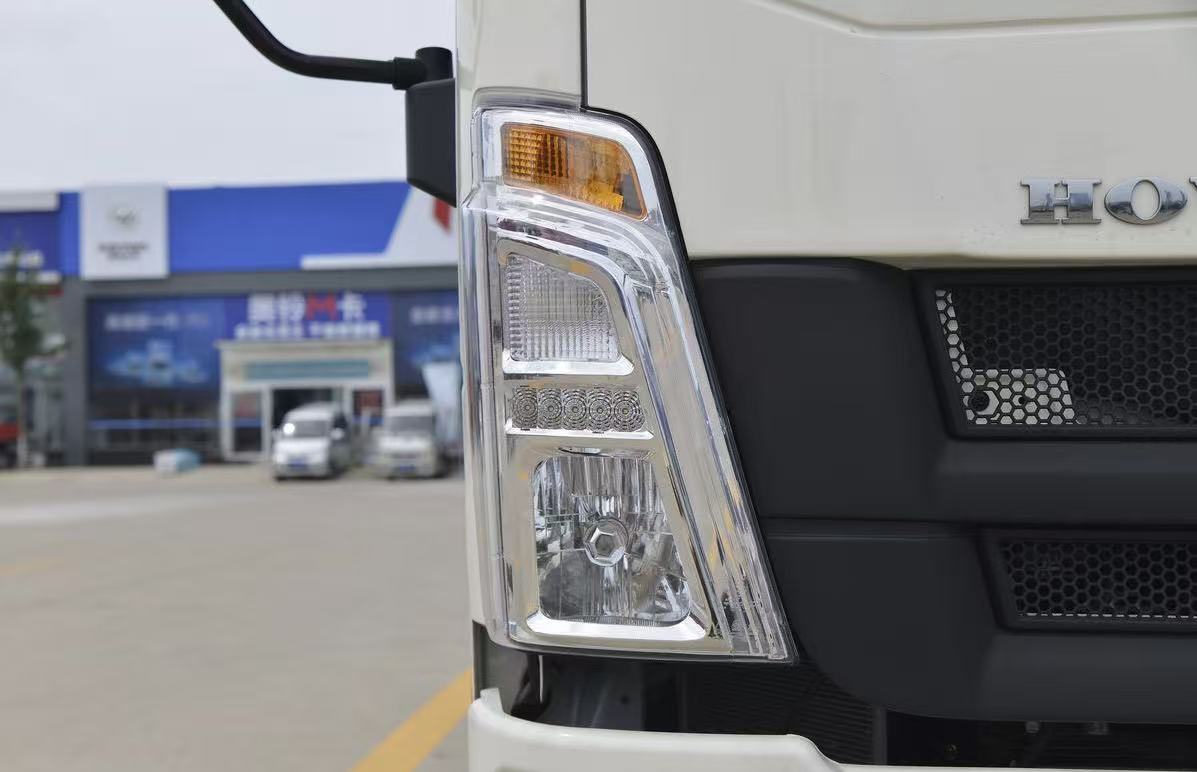 德州伟梵【20-26款 豪沃悍将 统帅卤素灯碗款 透镜支架】 安装图解